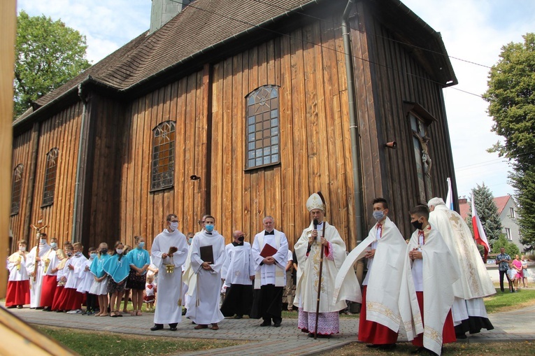 Krzyżanowice. Błogosławieństwo odnowionej dzwonnicy