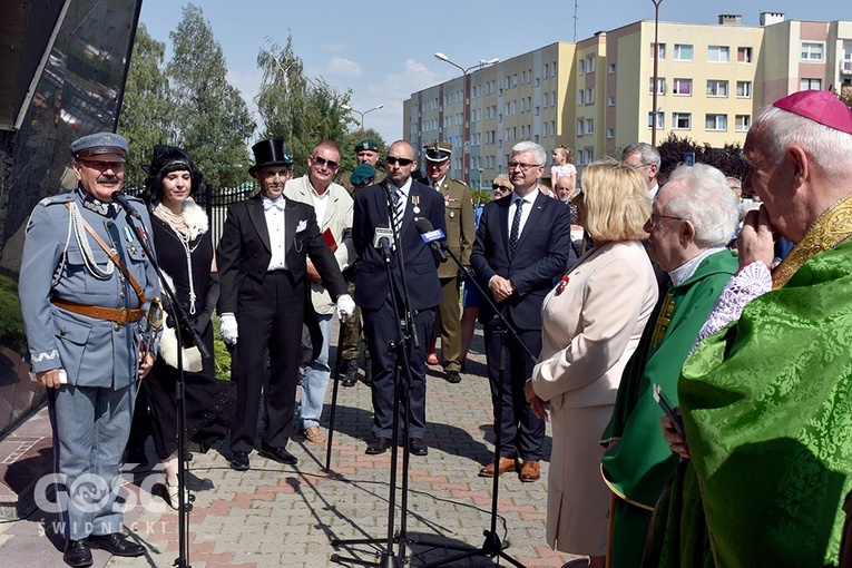 Wśród zaproszonych gości był wcielający się w postać Józefa Piłsudskiego Zbigniew Curyl.