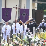 Ostatnie pożegnanie ks. kan. Władysława Urbańczyka w Rybarzowicach 