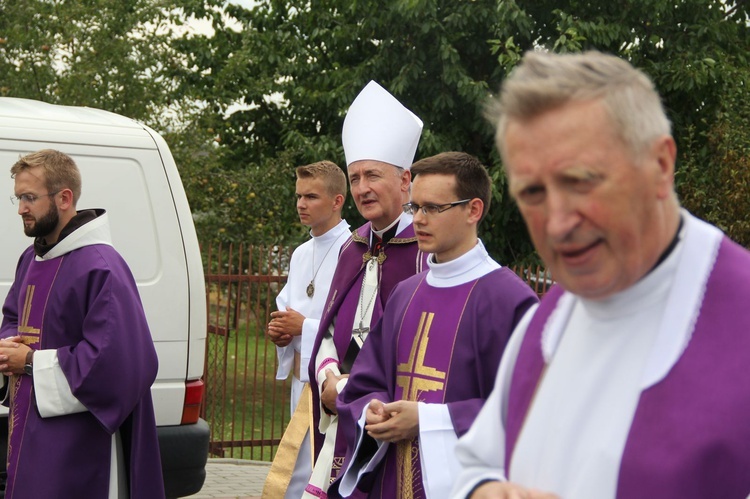 Lubzina. Uroczystości pogrzebowe śp. ks. Jaromira Buczaka