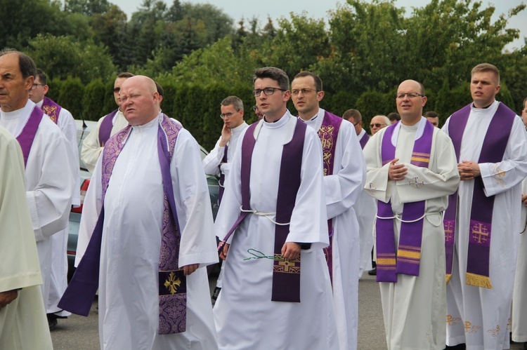 Lubzina. Uroczystości pogrzebowe śp. ks. Jaromira Buczaka