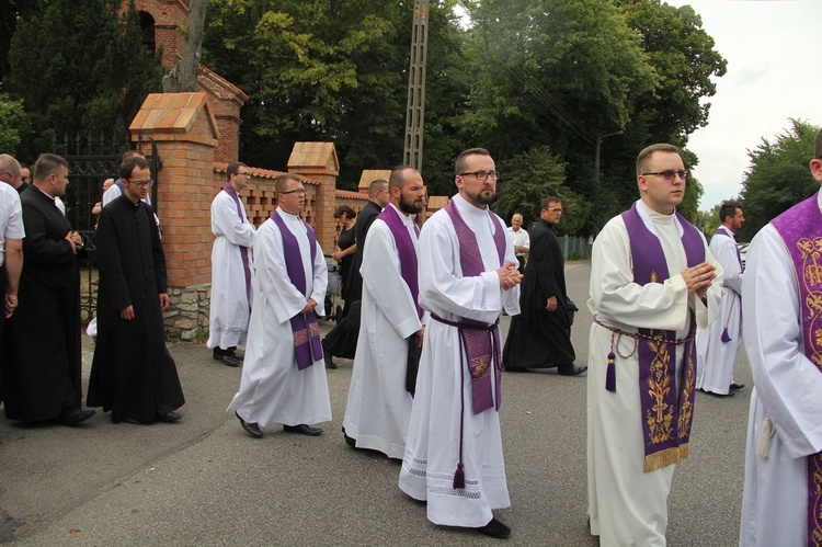 Lubzina. Uroczystości pogrzebowe śp. ks. Jaromira Buczaka