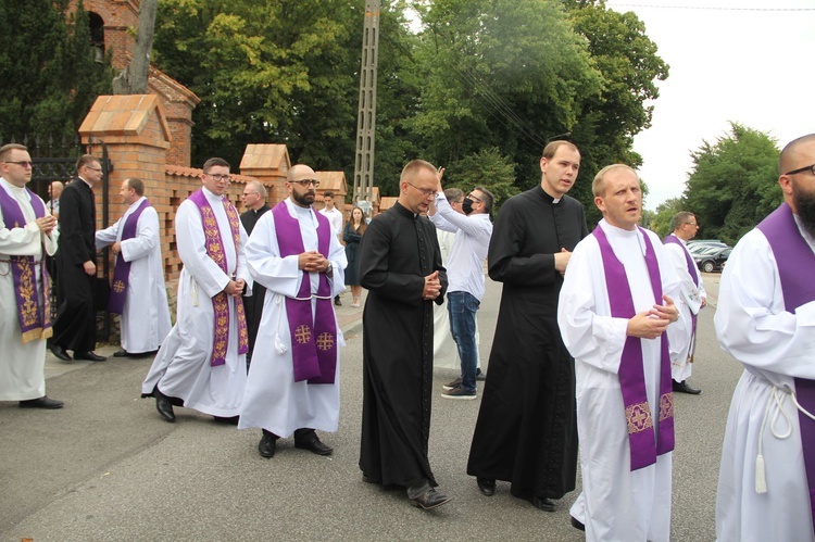 Lubzina. Uroczystości pogrzebowe śp. ks. Jaromira Buczaka