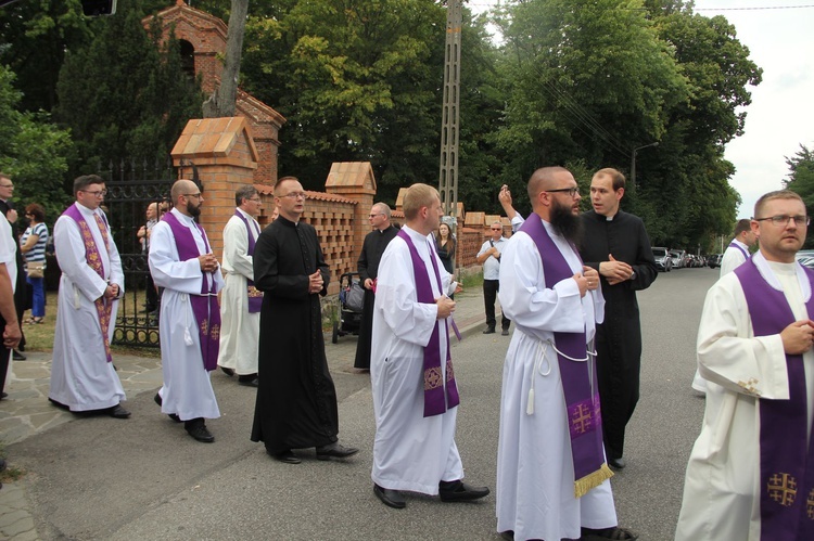 Lubzina. Uroczystości pogrzebowe śp. ks. Jaromira Buczaka