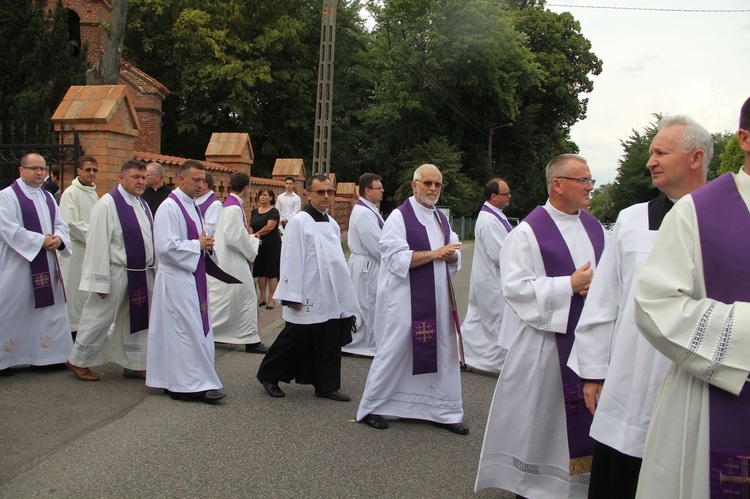 Lubzina. Uroczystości pogrzebowe śp. ks. Jaromira Buczaka