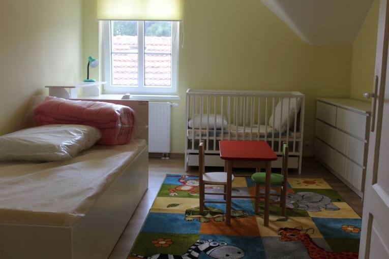 Poświęcenie Domu Samotnej Matki w Pieszycach