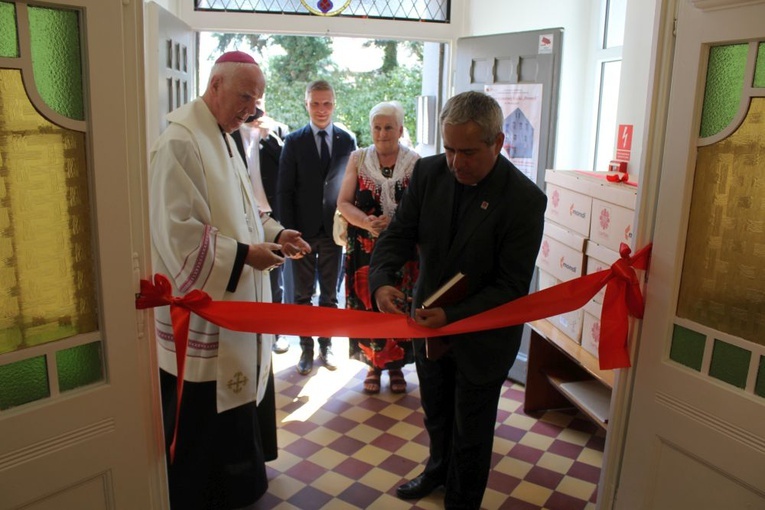 Poświęcenie Domu Samotnej Matki w Pieszycach
