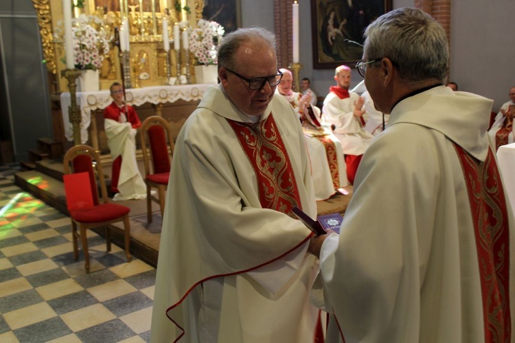 Poświęcenie Domu Samotnej Matki w Pieszycach