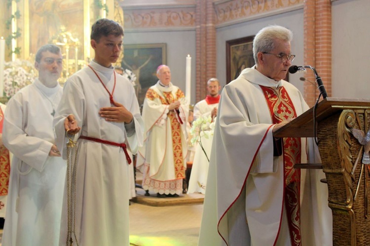 Poświęcenie Domu Samotnej Matki w Pieszycach