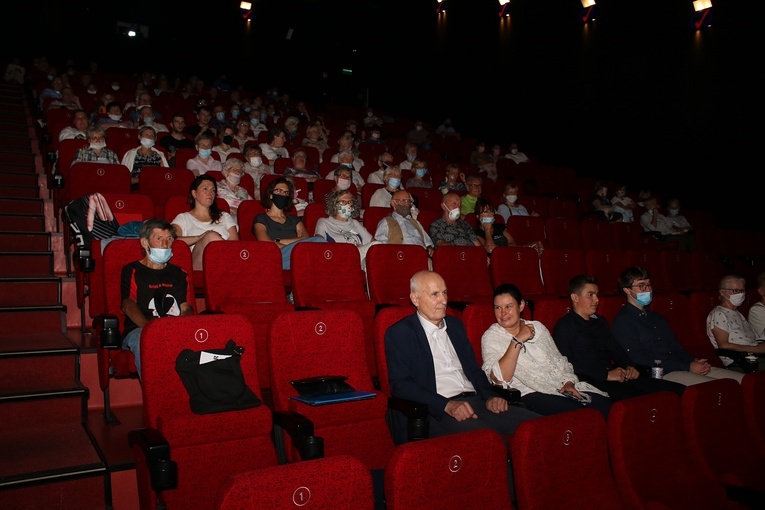 "Film o doktor Oli" - zdjęcia z premiery i planu
