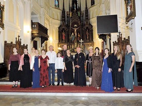 ▲	W uroczystościach w Kutnie wzięli udział biskup ordynariusz i uczestnicy Mistrzowskich Warsztatów Wokalnych. 