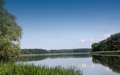 ▲	Zanim pojedziemy w inne części Polski, warto odkryć bogactwo naszego regionu. Na zdjęciu: jezioro Wędromierz k. Pszczewa.