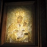 ▲	Maryja Nadwórniańska. Dzieło obecnie znajduje się w południowej nawie świątyni.