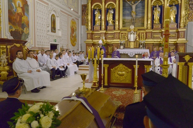 Msza św. żałobna za śp. ks. Ireneusza Szustaka