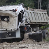 Tak wygląda ciężarówka po wypadku.