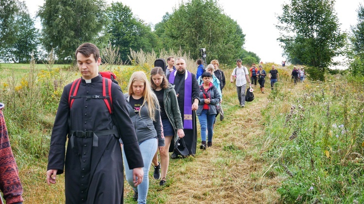 Nowa Ruda. Pieszo do Wambierzyc na 40-lecie koronacji