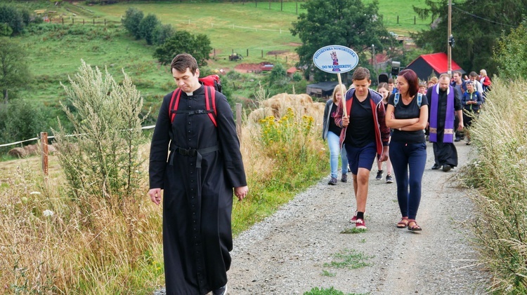 Nowa Ruda. Pieszo do Wambierzyc na 40-lecie koronacji