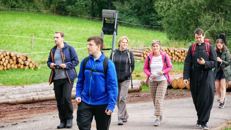 Nowa Ruda. Pieszo do Wambierzyc na 40-lecie koronacji