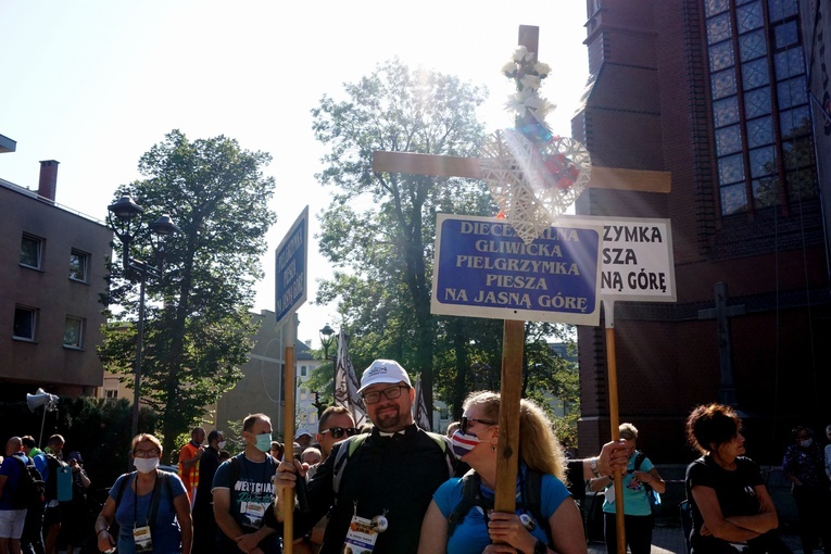 Piesza pielgrzymka na Jasną Górę - Msza i wyjście z katedry