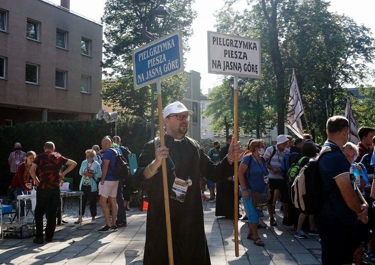 Piesza pielgrzymka na Jasną Górę - Msza i wyjście z katedry