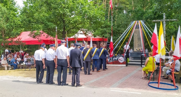 Uroczyste obchody 76. rocznicy pacyfikacji wsi Podsuliszka 