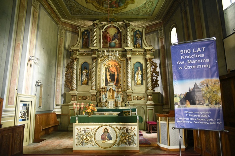 Zabytkowy kościół w Czermnej