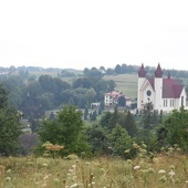 Zabytkowy kościół w Czermnej