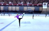 Trening zawodników Klubu Sportowego "EDGE" Skating Academy na Lodowisku Jantor Katowice