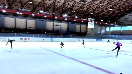 Trening zawodników Klubu Sportowego "EDGE" Skating Academy na Lodowisku Jantor Katowice