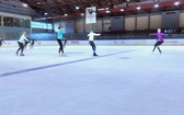 Trening zawodników Klubu Sportowego "EDGE" Skating Academy na Lodowisku Jantor Katowice