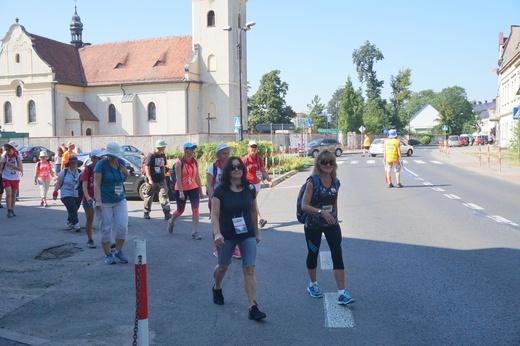 Piesza pielgrzymka na Jasną Górę - wyjście z Tworoga do Boronowa
