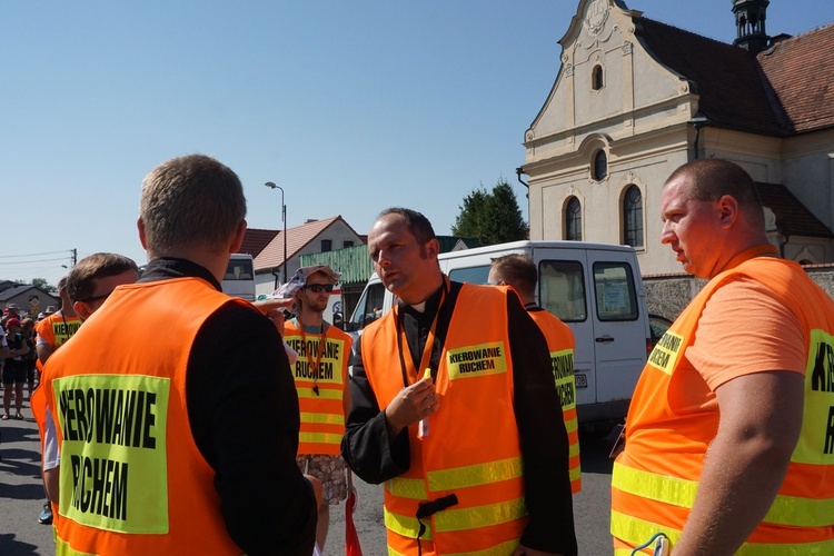 Piesza pielgrzymka na Jasną Górę - wyjście z Tworoga do Boronowa