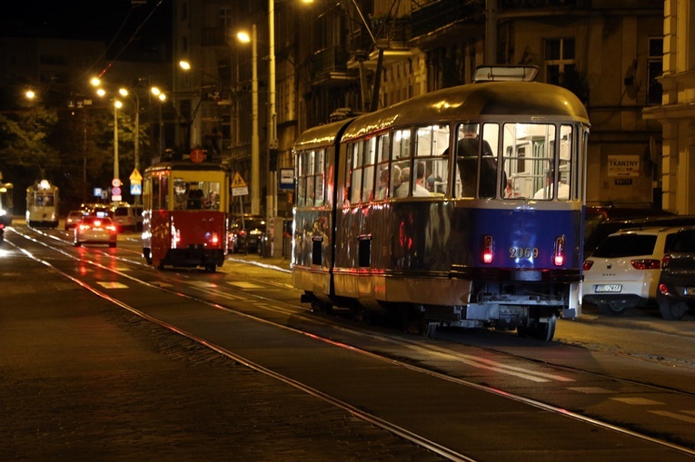 Nocny przejazd zabytkowymi tramwajami