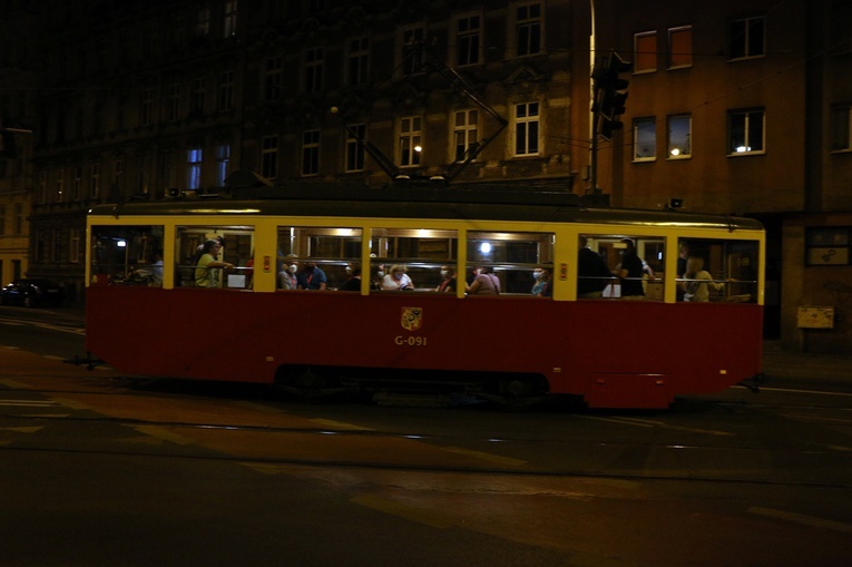Nocny przejazd zabytkowymi tramwajami