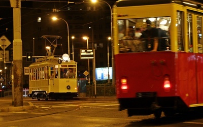 Nocny przejazd zabytkowymi tramwajami