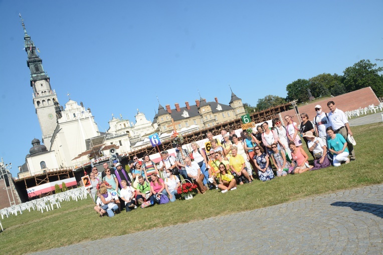 Pielgrzymkowe wejście na Jasną Górę