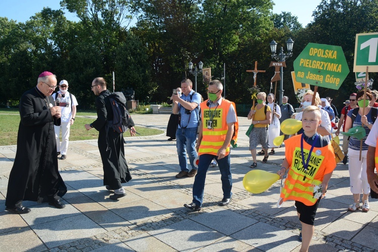 Pielgrzymkowe wejście na Jasną Górę