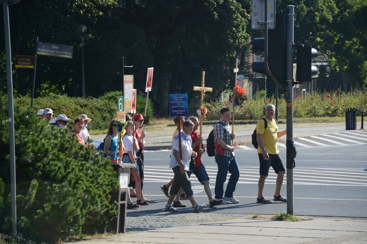 Pielgrzymkowe wejście na Jasną Górę