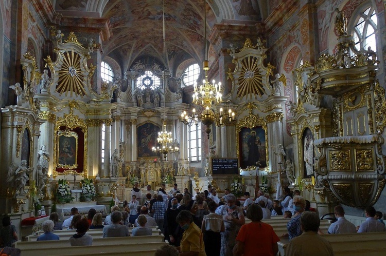 Obłóczyny u wschowskich franciszkanów