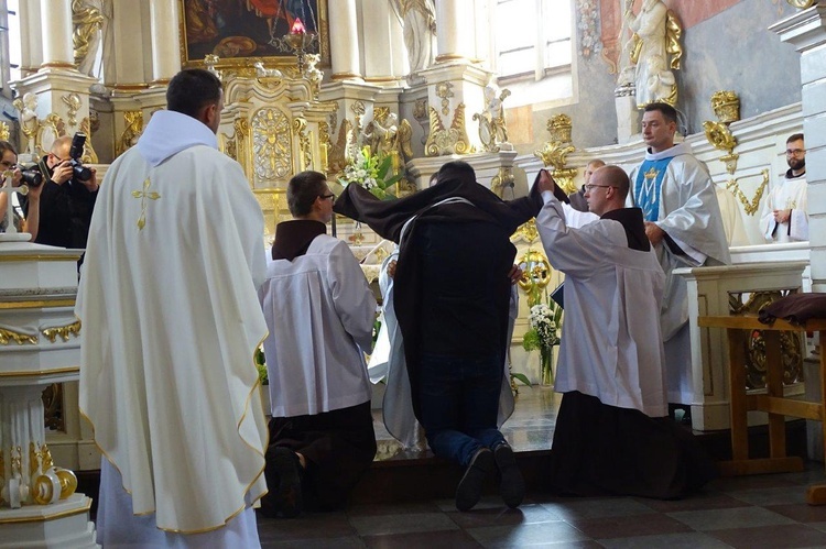 Obłóczyny u wschowskich franciszkanów