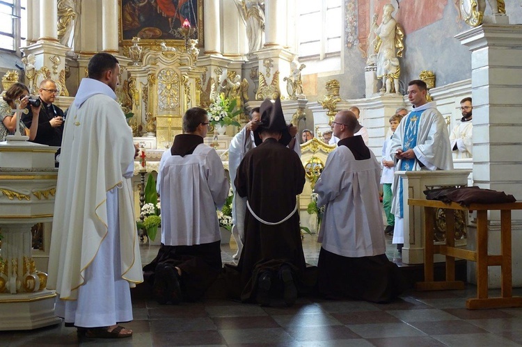 Obłóczyny u wschowskich franciszkanów