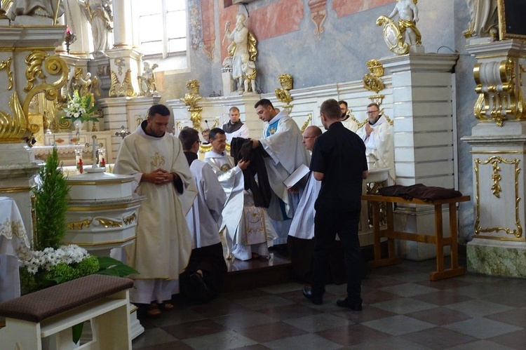 Obłóczyny u wschowskich franciszkanów