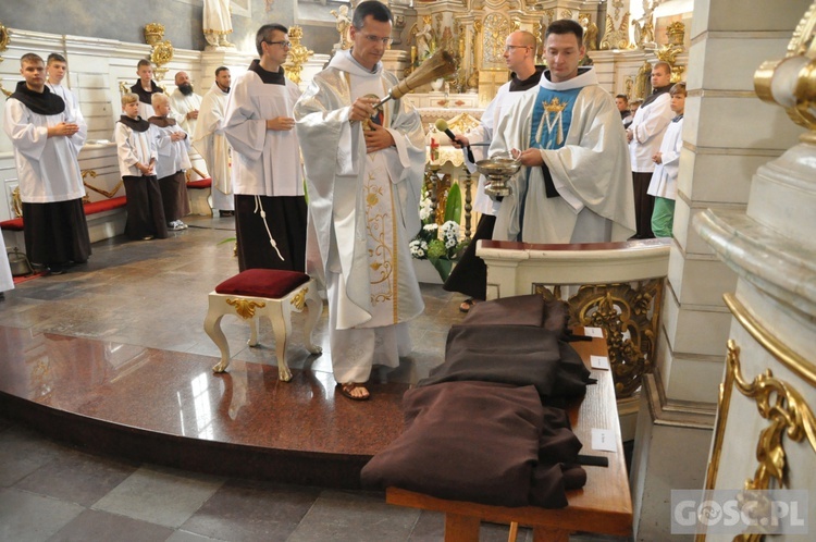 Obłóczyny w klasztorze Braci Mniejszych we Wschowie 