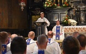 Piesza pielgrzymka na Jasną Górę - przekazanie krzyża w Konopiskach