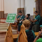 Piesza pielgrzymka na Jasną Górę - przekazanie krzyża w Konopiskach