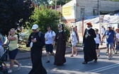 Piesza pielgrzymka na Jasną Górę - przekazanie krzyża w Konopiskach