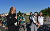 Piesza pielgrzymka na Jasną Górę - przekazanie krzyża w Konopiskach
