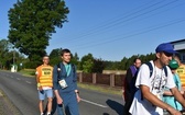 Piesza pielgrzymka na Jasną Górę - przekazanie krzyża w Konopiskach