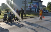 Piesza pielgrzymka na Jasną Górę - przekazanie krzyża w Konopiskach