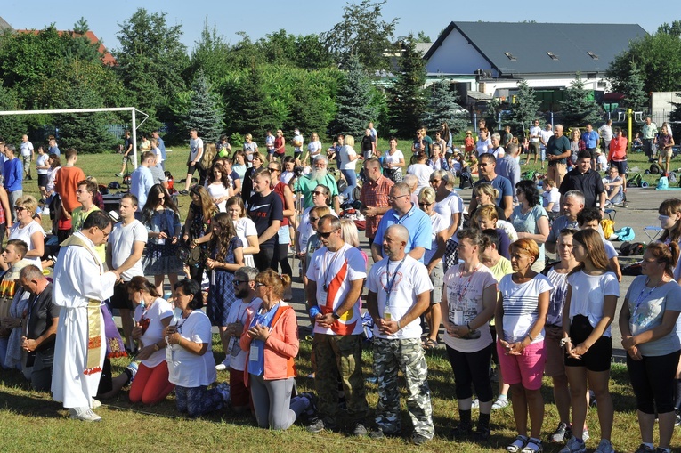 38. PPT - Msza św. w Żarnowcu